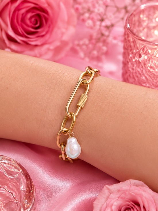 Plunder Jewelry - Stainless Gold tone Chain Charm Bracelet with Faux Baroque Pearl charm